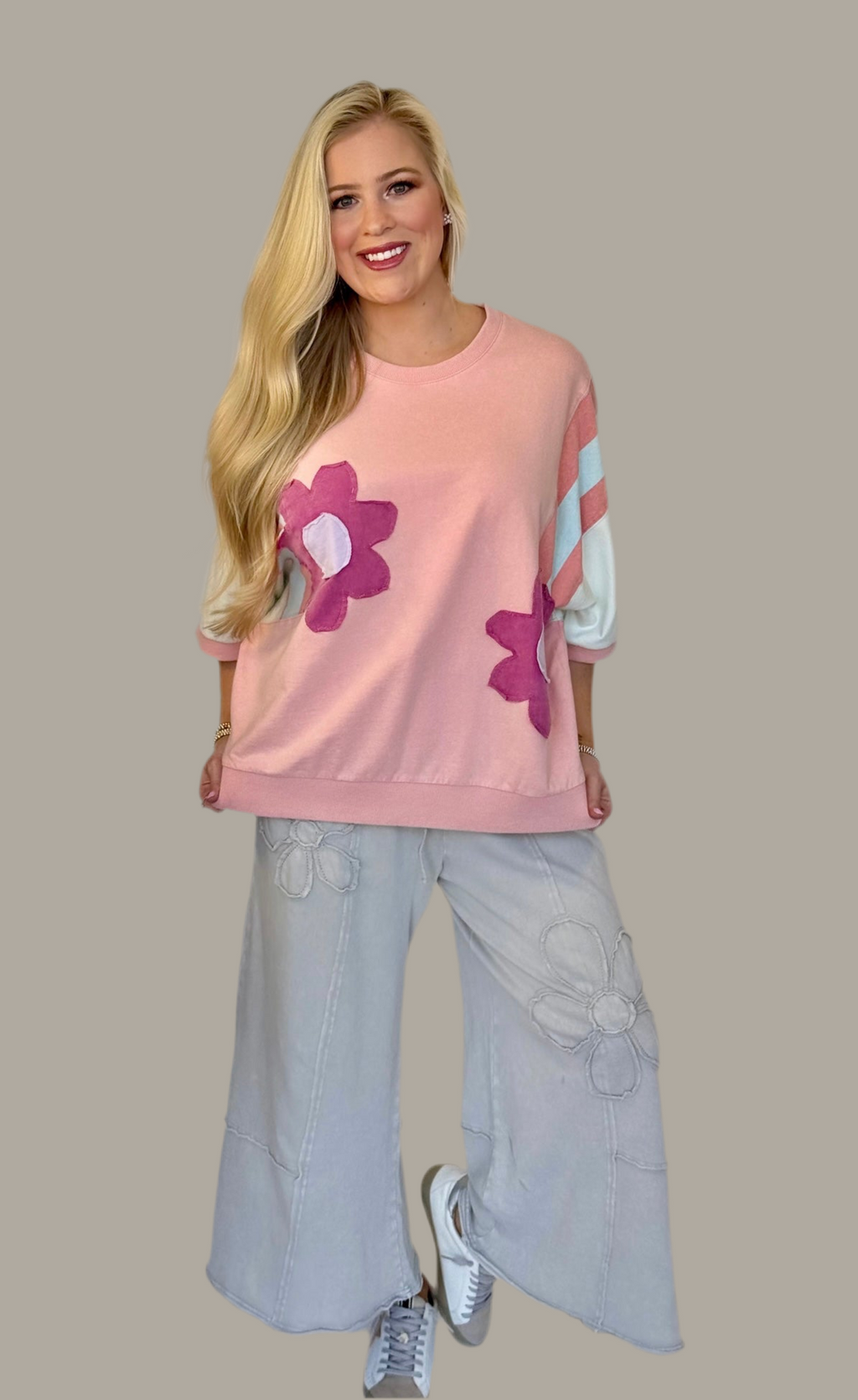Easel knit color block top with flower patches