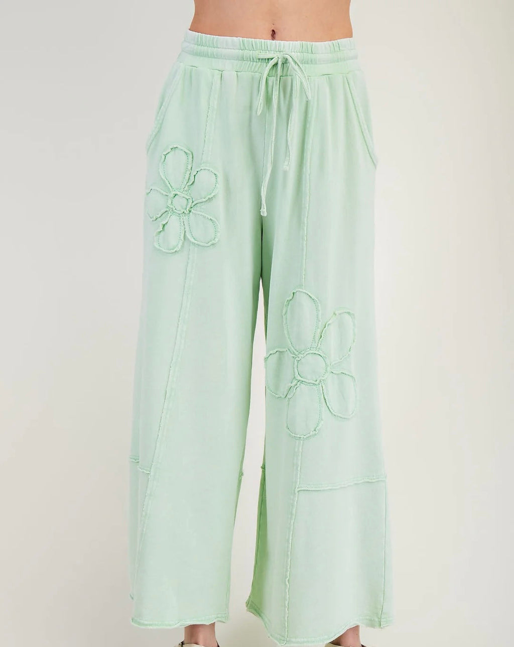 Easel raised flower knit wide leg pants